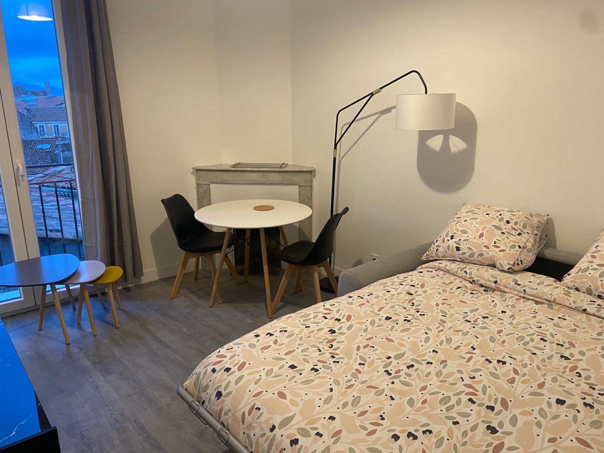 Bel Appartement T1 30M2 Centre Historique Aubagne Ngoại thất bức ảnh